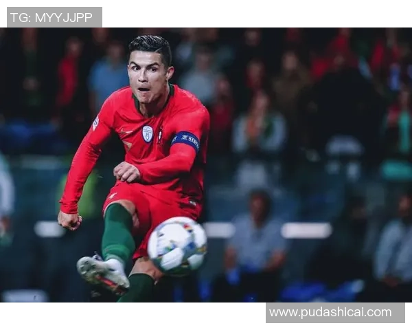 新时代足球巨星崛起之路盘点年轻球员的成长与辉煌