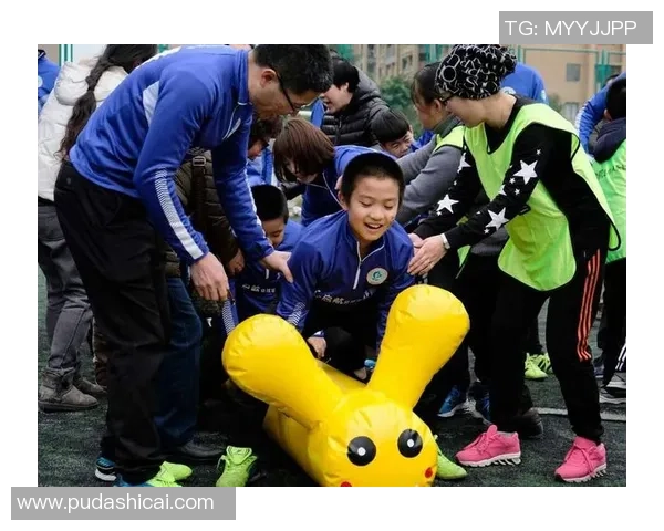 足球明星相框打造专属回忆空间,尽显球场风采与个人魅力 足球明星相框打造专属回忆空间,尽显球场风采与个人魅力